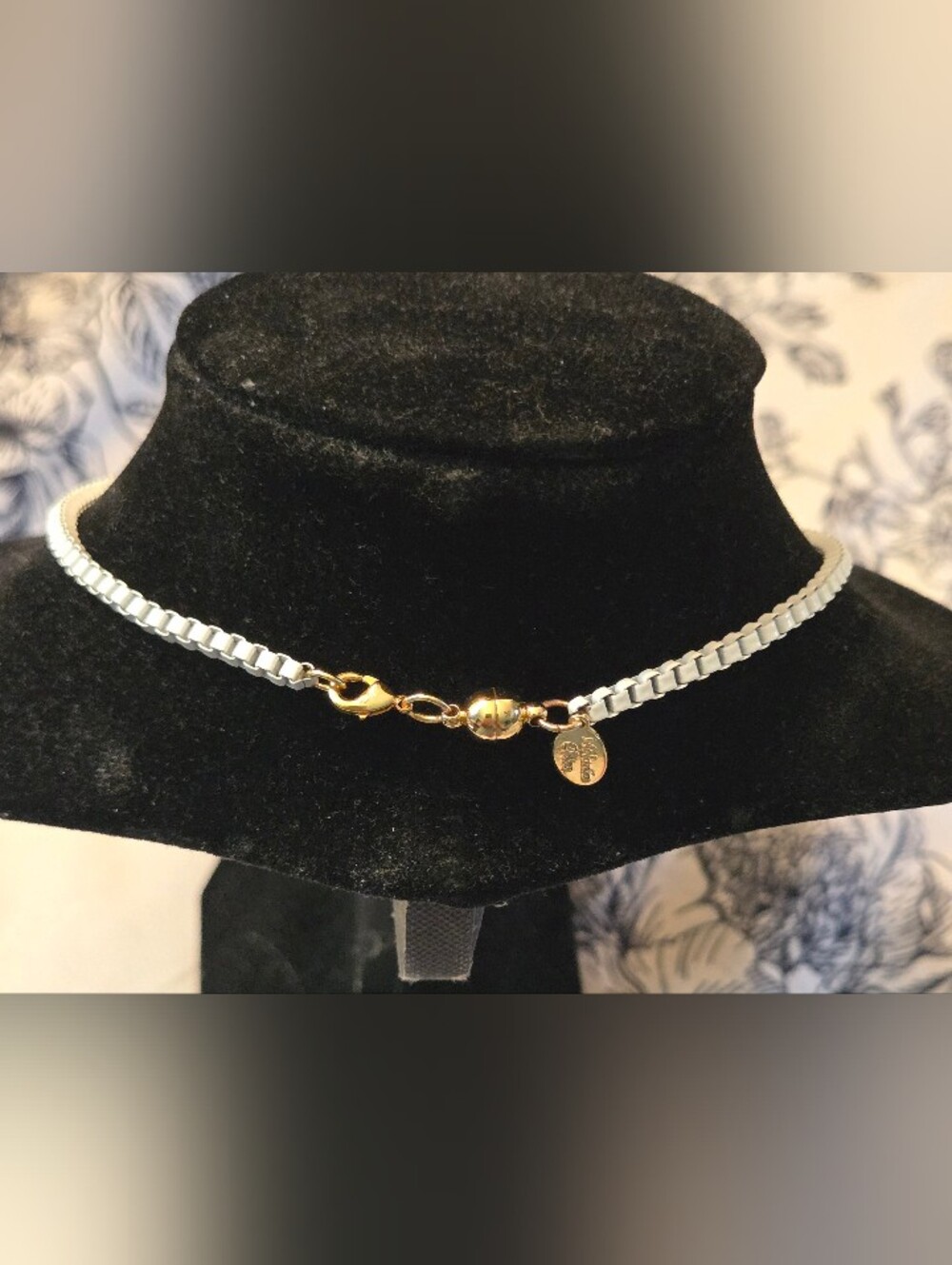 By Alexa Rae White Necklace - Picture 3 of 8